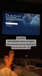 Danica Patrick feet photo thumbnail