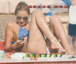 Pinar Altug feet photo thumbnail