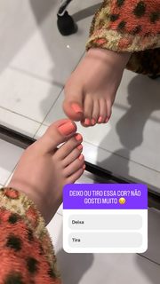 Isa Pes feet photo thumbnail