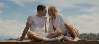 Brie Larson feet photo thumbnail