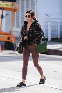 Lucy Hale feet photo thumbnail