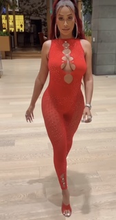 La La Anthony feet photo thumbnail