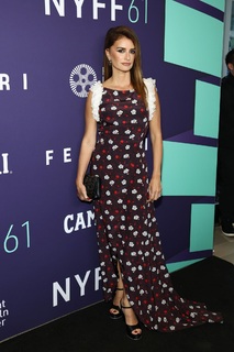 Penélope Cruz feet photo thumbnail