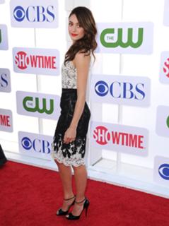Emmy Rossum feet photo thumbnail
