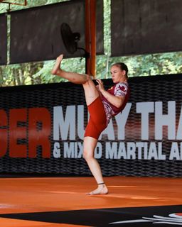 Valentina Shevchenko feet photo thumbnail
