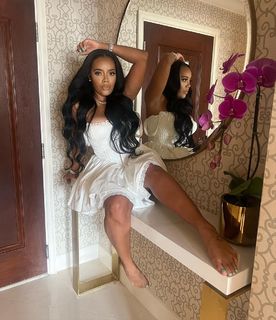 Angela Simmons feet photo thumbnail