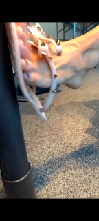 Kyle Unfug feet photo thumbnail