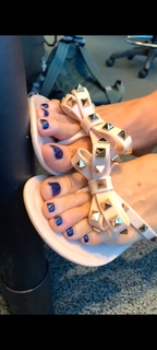 Kyle Unfug feet photo thumbnail
