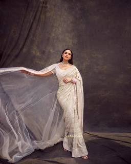 Parineeti Chopra feet photo thumbnail