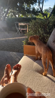Julianne Hough feet photo thumbnail