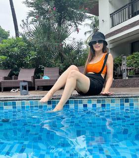 Poonam Yadav feet photo thumbnail
