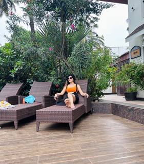 Poonam Yadav feet photo thumbnail