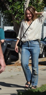 Kristen Bell feet photo thumbnail