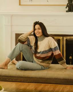Freida Pinto feet photo thumbnail