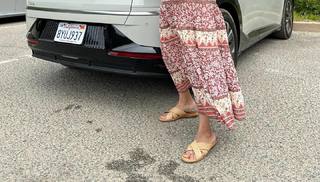 Freida Pinto feet photo thumbnail
