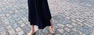 Freida Pinto feet photo thumbnail