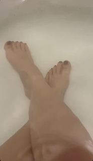 Amanda Cerny feet photo thumbnail