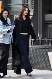 Camila Morrone feet photo thumbnail