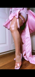 Kéfera Buchmann feet photo thumbnail