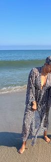 Tia Mowry feet photo thumbnail
