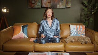 Millie Bobby Brown feet photo thumbnail