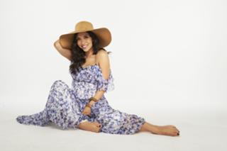 Myleene Klass feet photo thumbnail