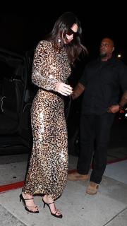 Kendall Jenner feet photo thumbnail