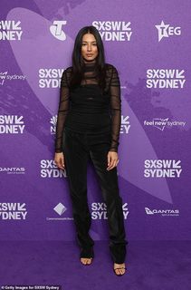 Jessica Gomes feet photo thumbnail