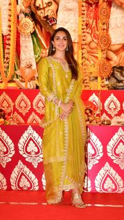Kiara Advani feet photo thumbnail