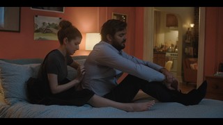 Anna Kendrick feet photo thumbnail