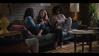 Anna Kendrick feet photo thumbnail