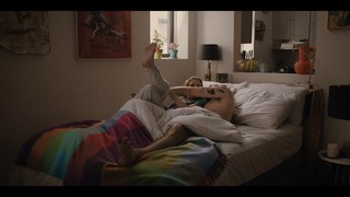 Anna Kendrick feet photo thumbnail