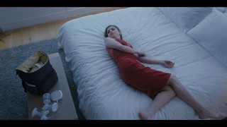 Anna Kendrick feet photo thumbnail