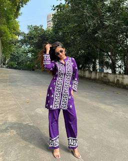 Anushka Sen feet photo thumbnail