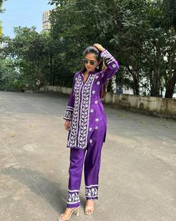 Anushka Sen feet photo thumbnail