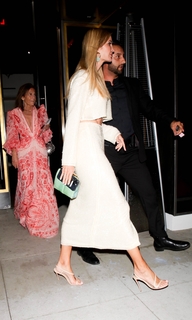 Ivanka Trump feet photo thumbnail
