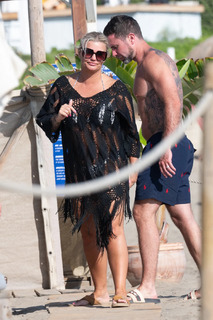 Kerry Katona feet photo thumbnail