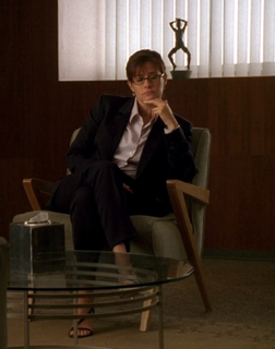 Lorraine Bracco feet photo 3