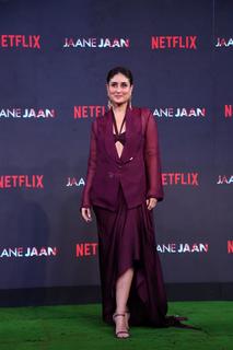 Kareena Kapoor feet photo thumbnail