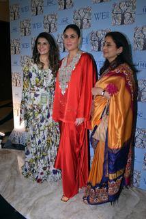 Kareena Kapoor feet photo thumbnail