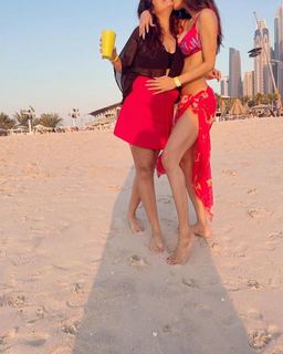 Mouni Roy feet photo thumbnail