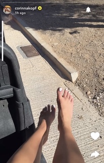 Corinna Kopf feet photo thumbnail