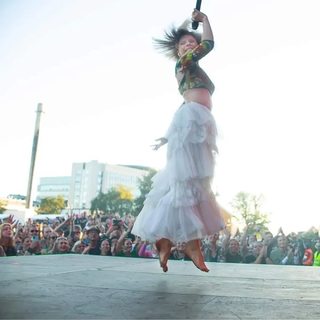 Aurora Aksnes feet photo thumbnail