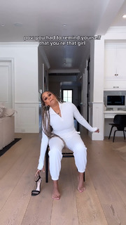 Tia Mowry feet photo thumbnail