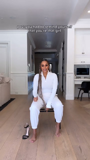 Tia Mowry feet photo thumbnail