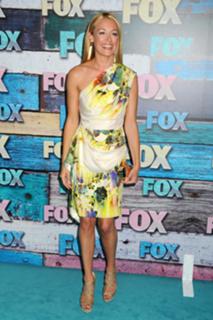 Cat Deeley feet photo thumbnail