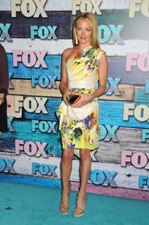 Cat Deeley feet photo thumbnail