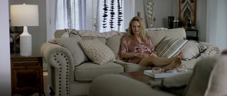 Heather Graham feet photo thumbnail