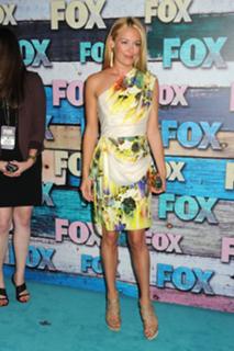 Cat Deeley feet photo thumbnail