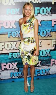Cat Deeley feet photo thumbnail